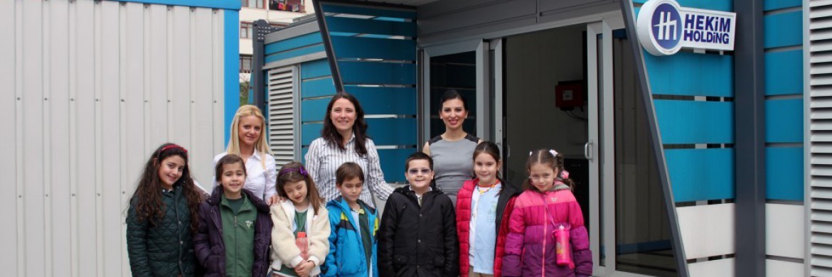 Visite de Prefabrik Yapı A.Ş. par les étudiants du Collège Doğa
